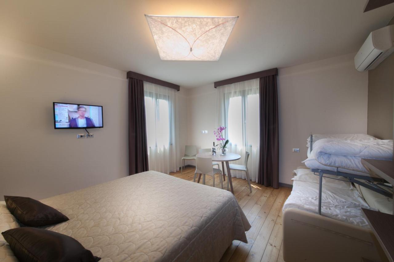 International Rooms & Apartments Sirmione Luaran gambar