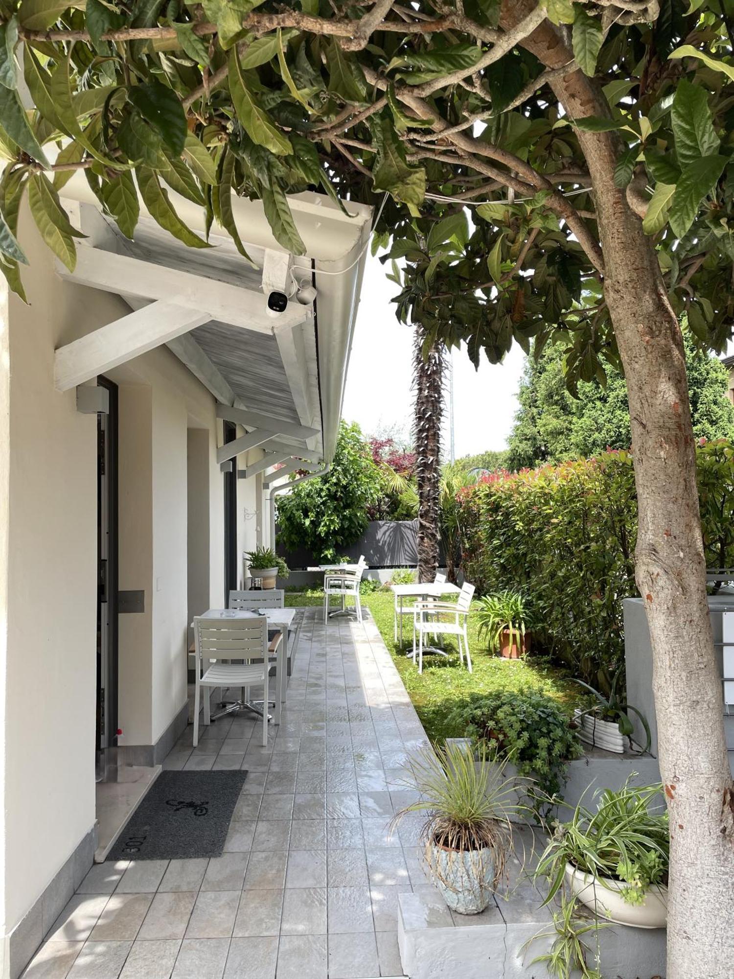 International Rooms & Apartments Sirmione Luaran gambar